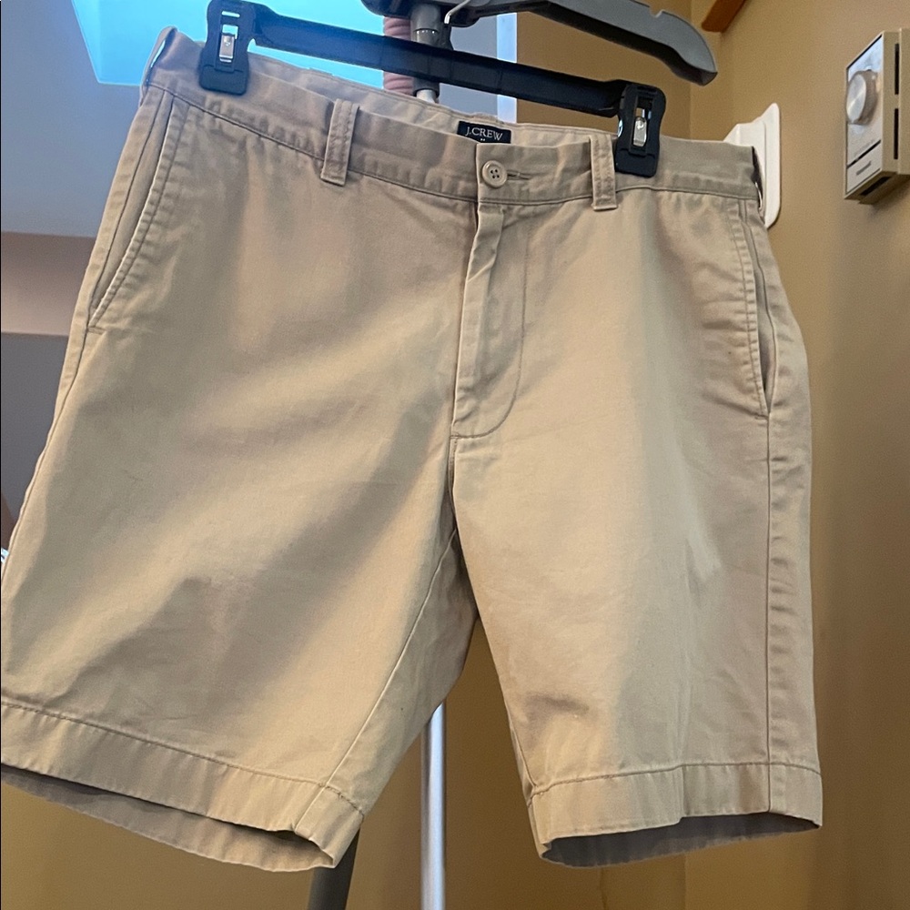 J. Crew Men's Classic Beige Gramercy Flat Front Shorts, Sz 32